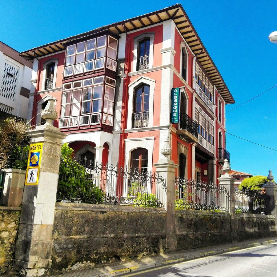 Albergue La Casona Del Peregrino Llanes Exterior foto